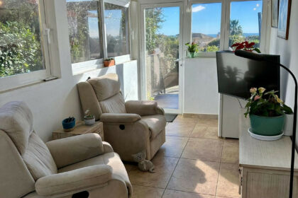 d479df1a8cb423010c295fc294b81eba - 6