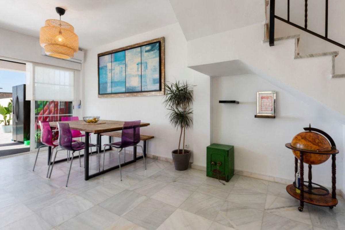 d6219d37c6c98e87f63e1bf8e9b8155c - 17