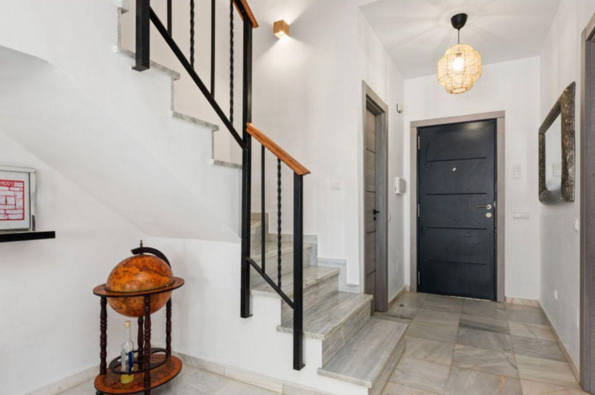 d6219d37c6c98e87f63e1bf8e9b8155c - 6