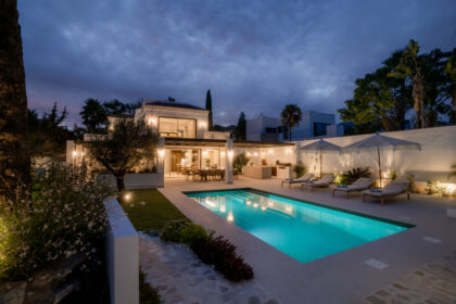 d91b711dd11448ddbd5b378cf7f2cd16 - 24