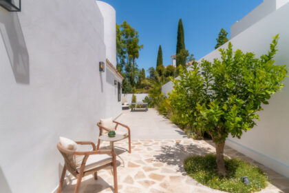 d91b711dd11448ddbd5b378cf7f2cd16 - 33