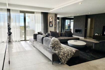 d95f2d6656e14dd47460f9a6d76148e8 - 12