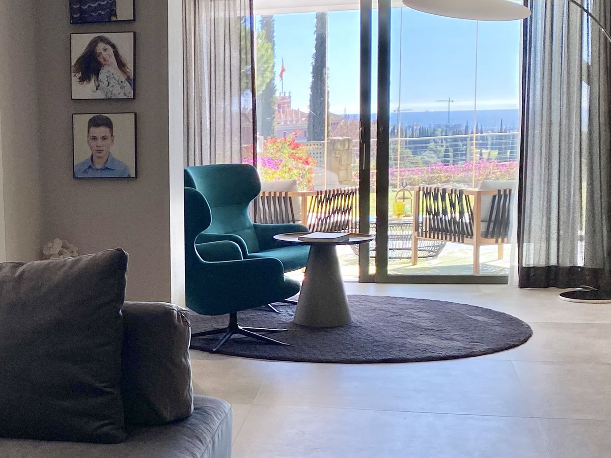 d95f2d6656e14dd47460f9a6d76148e8 - 17