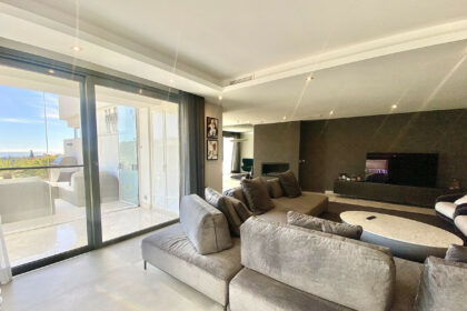 d95f2d6656e14dd47460f9a6d76148e8 - 20