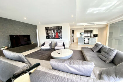 d95f2d6656e14dd47460f9a6d76148e8 - 21