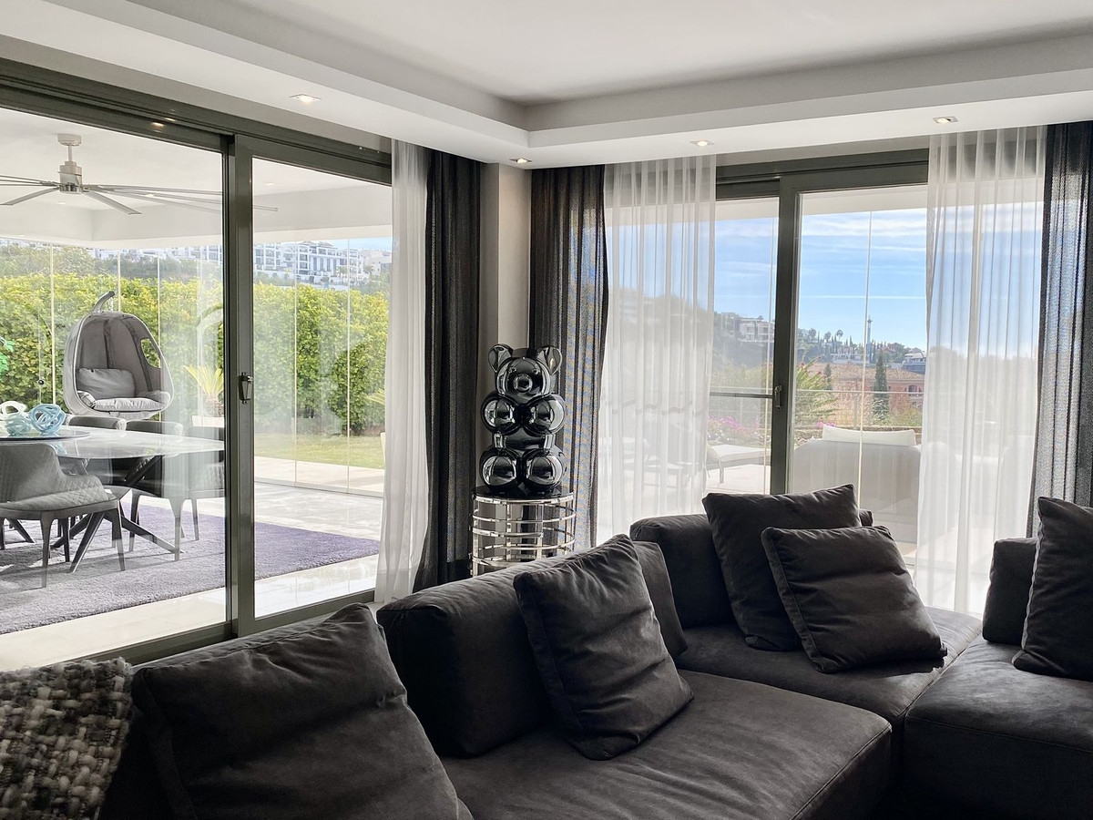 d95f2d6656e14dd47460f9a6d76148e8 - 25