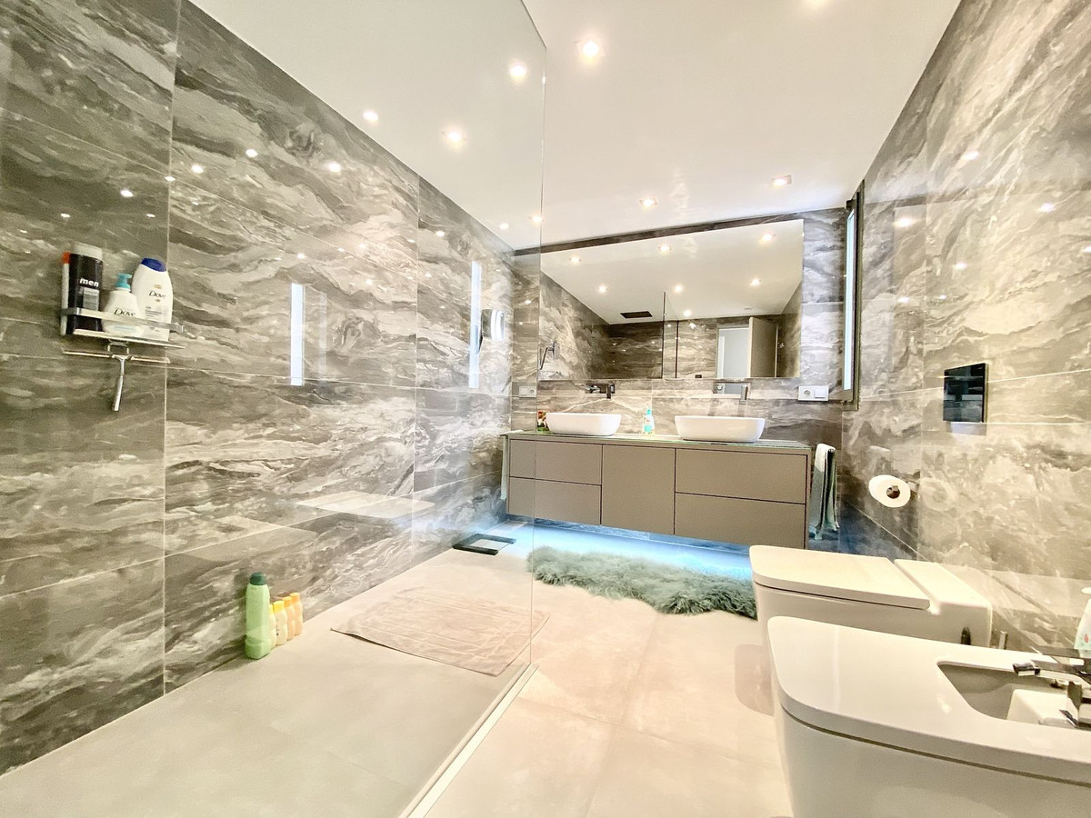 d95f2d6656e14dd47460f9a6d76148e8 - 29