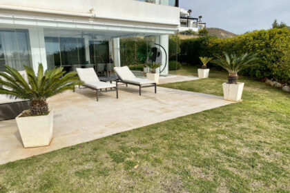 d95f2d6656e14dd47460f9a6d76148e8 - 3