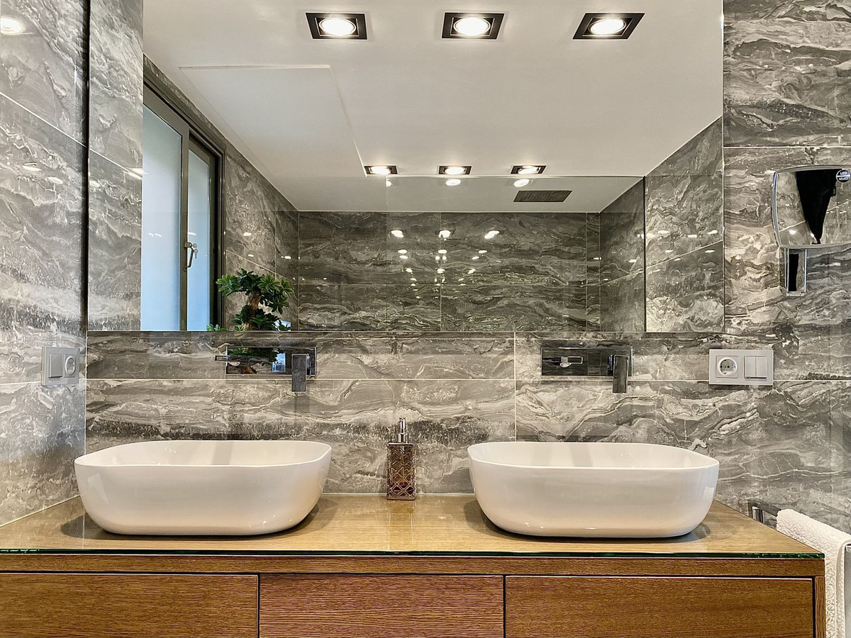 d95f2d6656e14dd47460f9a6d76148e8 - 38