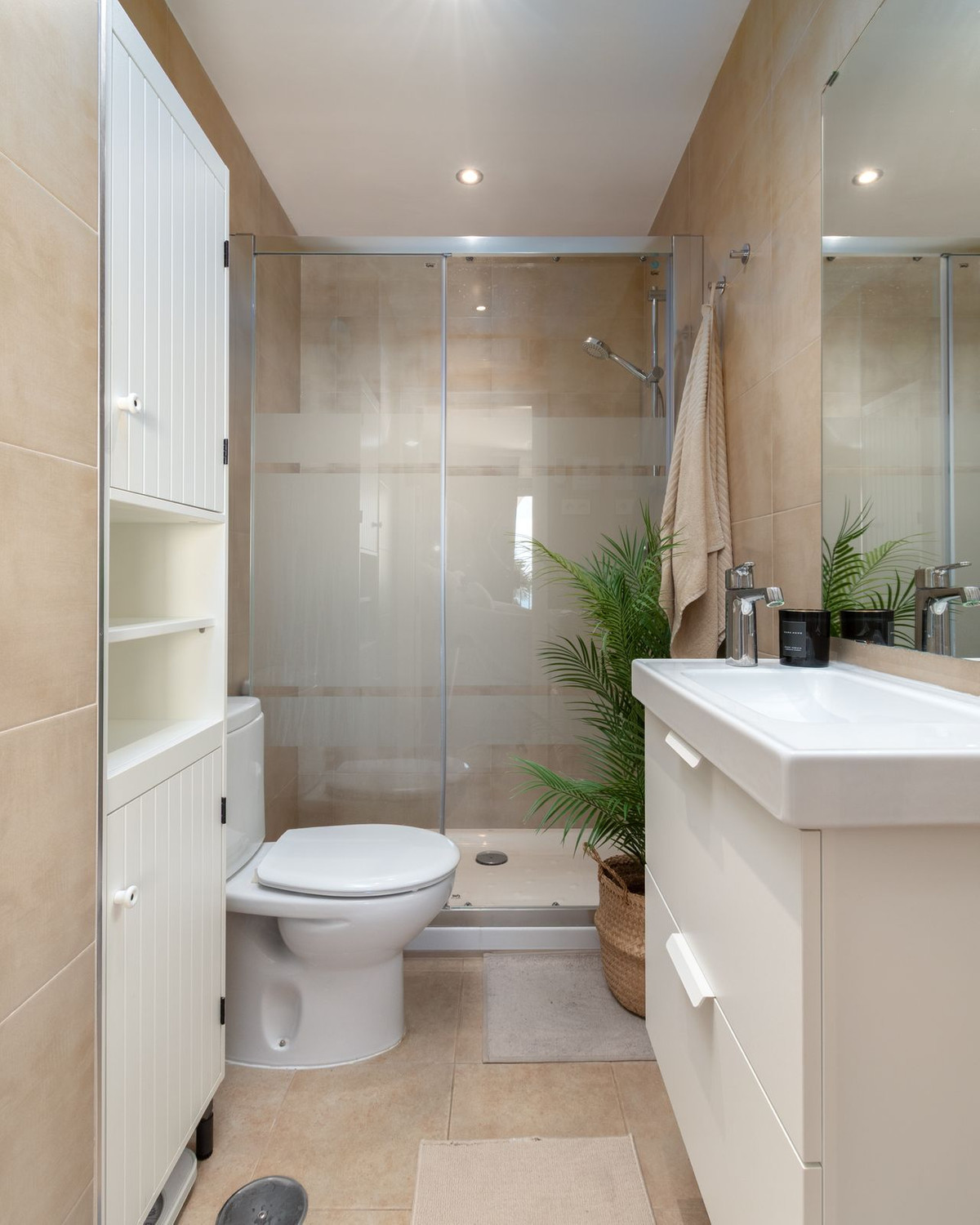 db8cd2069ba00f9a799170ffdd5ce91c - 15