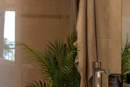 db8cd2069ba00f9a799170ffdd5ce91c - 16