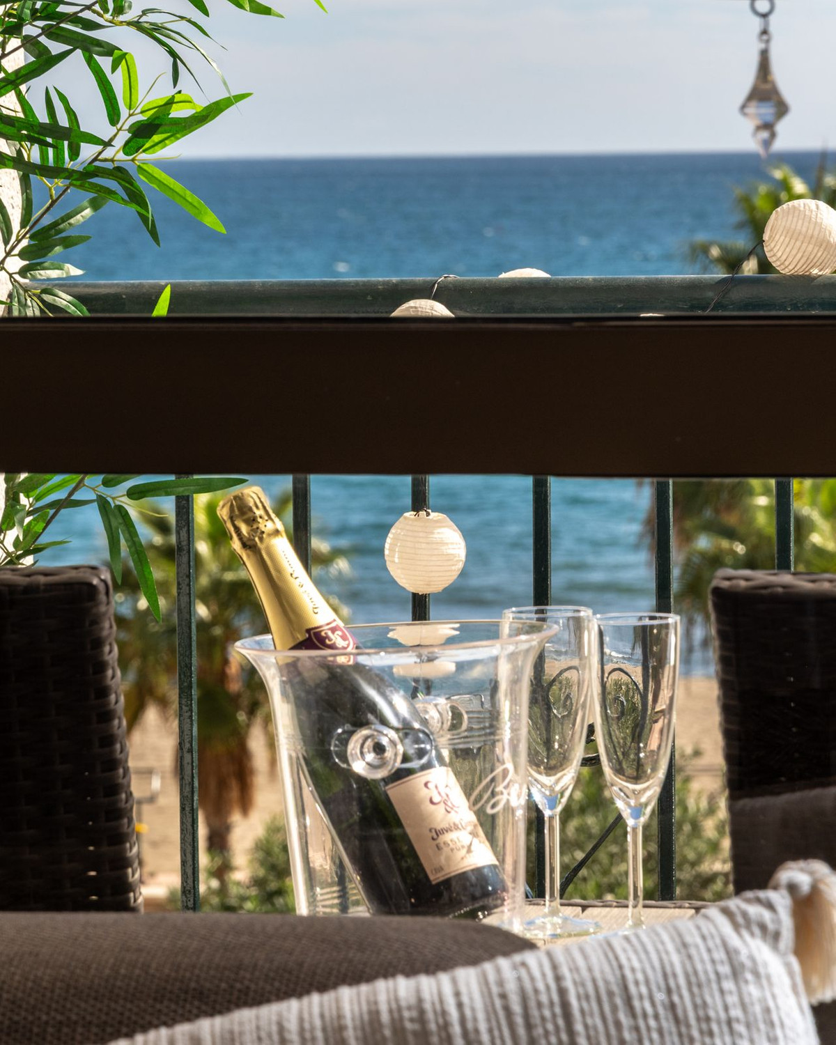 db8cd2069ba00f9a799170ffdd5ce91c - 6