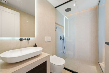 dc0f80ce6c31ba99fc028f3641cc0868 - 18