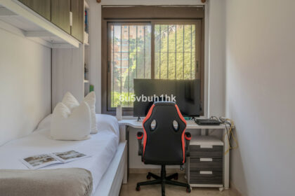 dc5efa7f8ef2e90e0a1fa32e1d02fd7b - 20