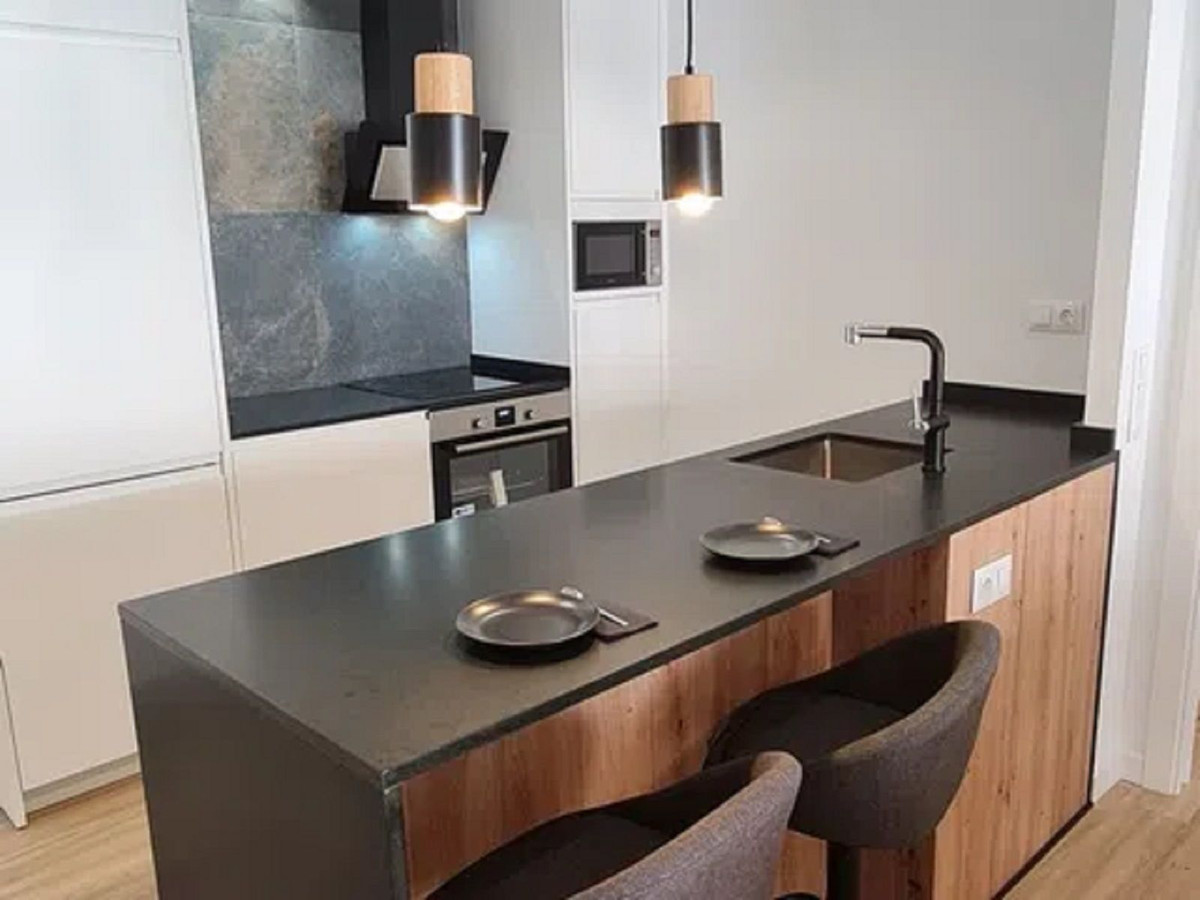 dd1e0cc21a21d44d8d8fa11f3e3d0b52 - 11