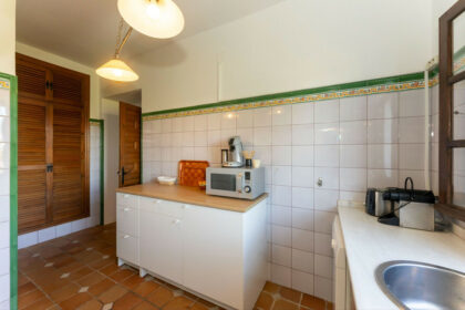 e2456eecf110a8e87412decb4f9fa2c0 - 11