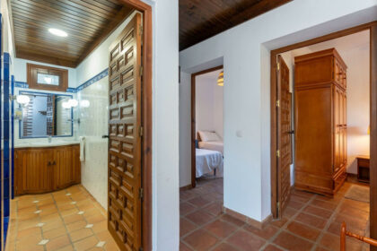 e2456eecf110a8e87412decb4f9fa2c0 - 18