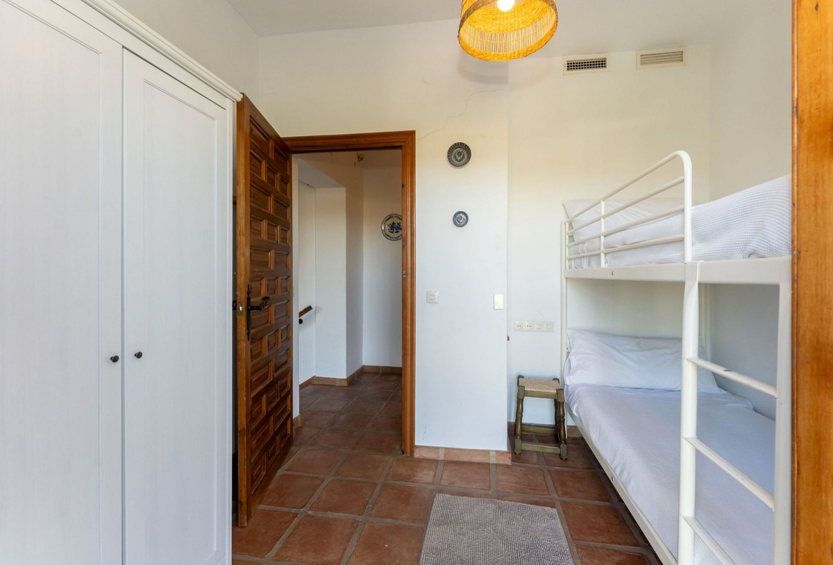 e2456eecf110a8e87412decb4f9fa2c0 - 21