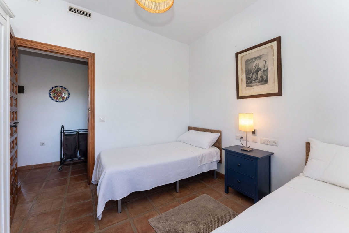 e2456eecf110a8e87412decb4f9fa2c0 - 26