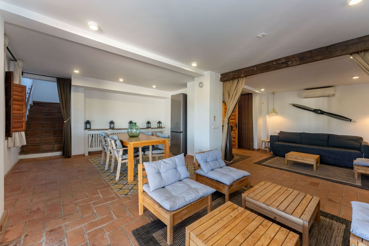 e2456eecf110a8e87412decb4f9fa2c0 - 27