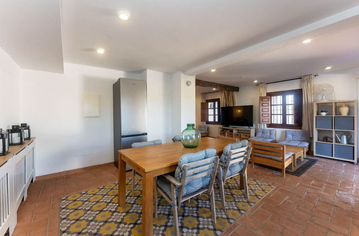 e2456eecf110a8e87412decb4f9fa2c0 - 29