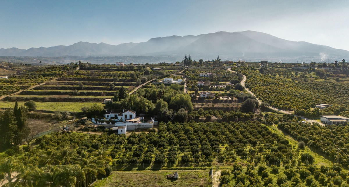 e2456eecf110a8e87412decb4f9fa2c0 - 3