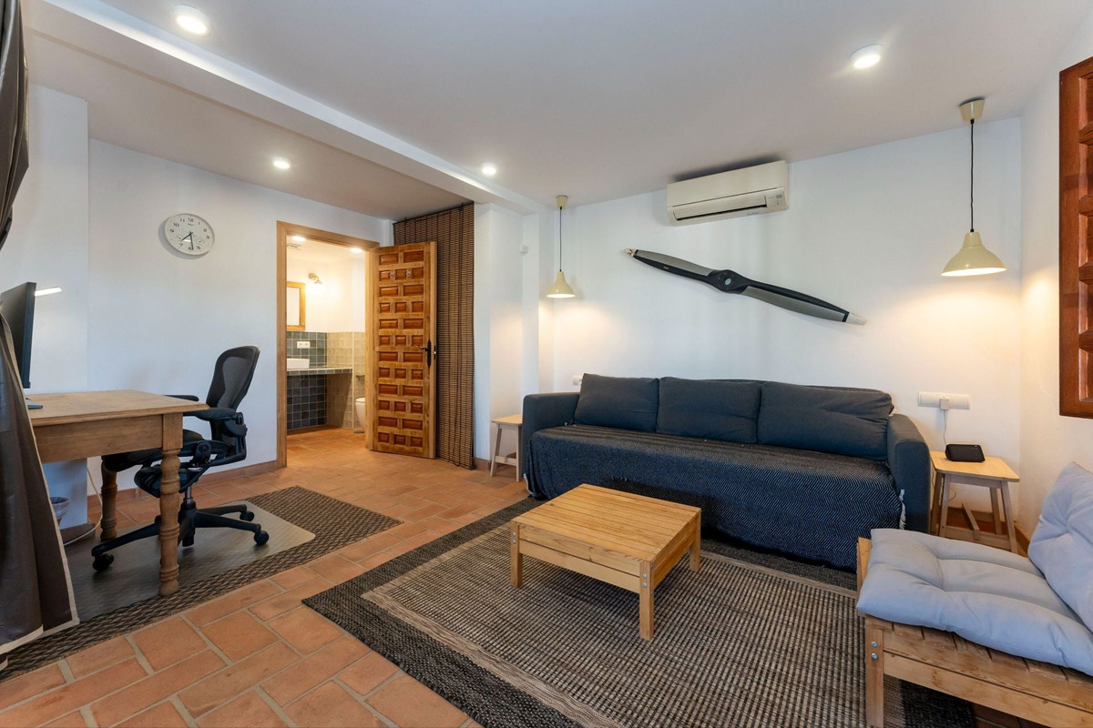 e2456eecf110a8e87412decb4f9fa2c0 - 30