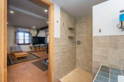 e2456eecf110a8e87412decb4f9fa2c0 - 32