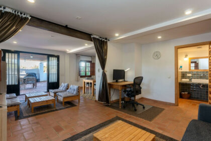 e2456eecf110a8e87412decb4f9fa2c0 - 34