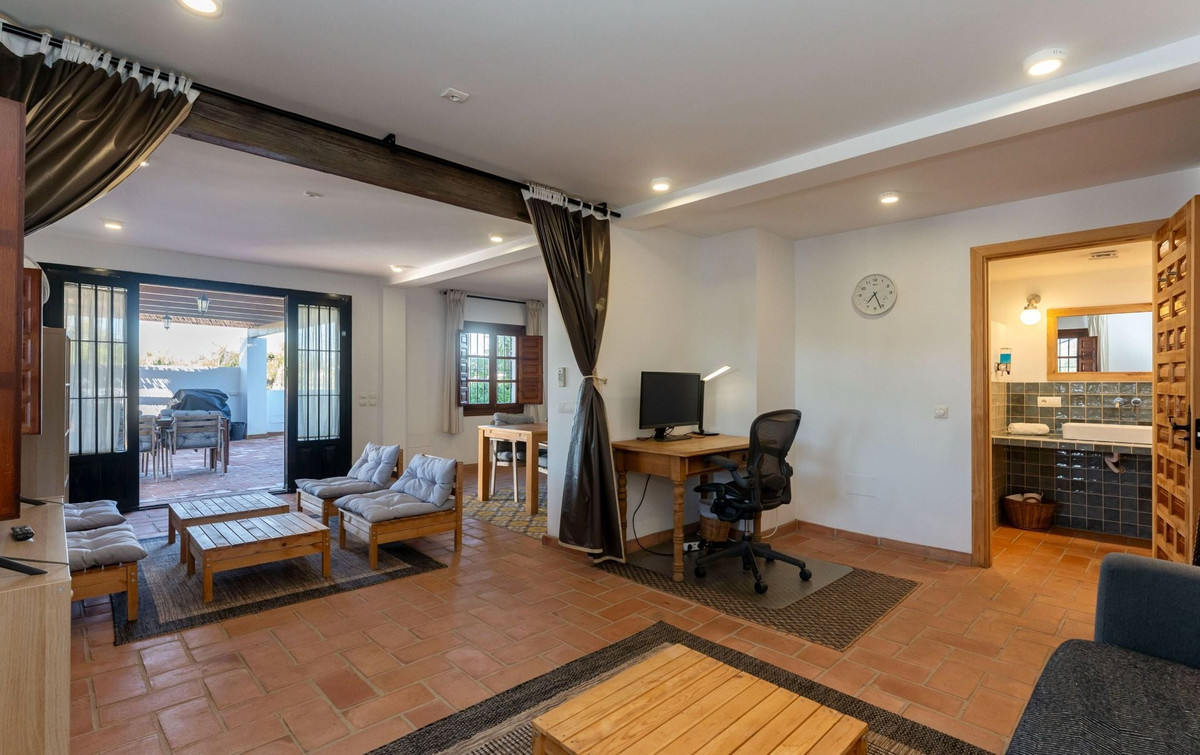 e2456eecf110a8e87412decb4f9fa2c0 - 34