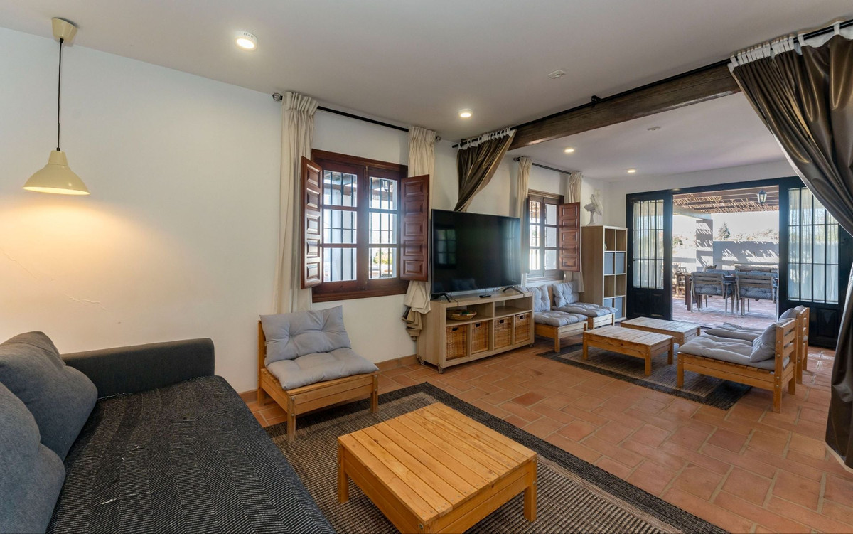 e2456eecf110a8e87412decb4f9fa2c0 - 35