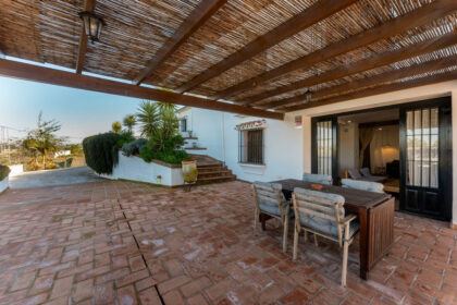 e2456eecf110a8e87412decb4f9fa2c0 - 38