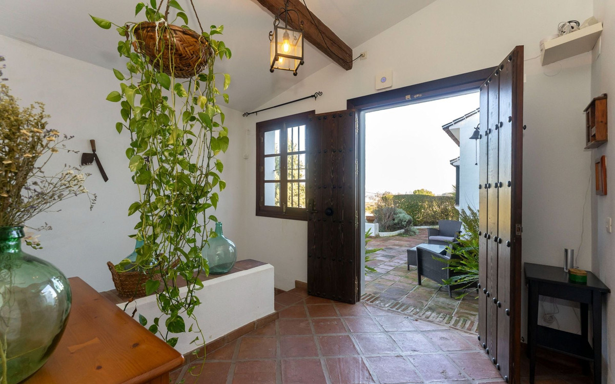 e2456eecf110a8e87412decb4f9fa2c0 - 4