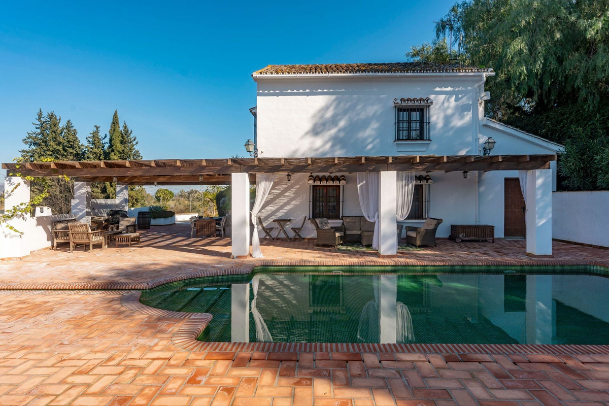 e2456eecf110a8e87412decb4f9fa2c0 - 41