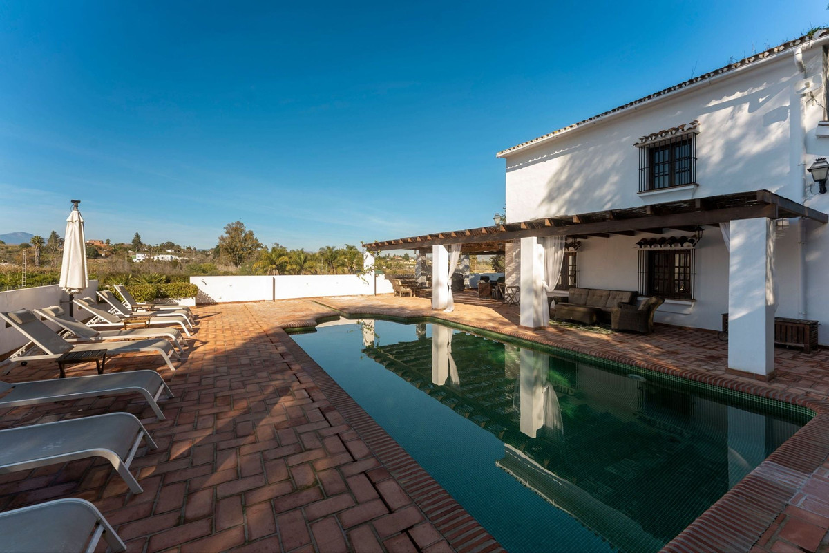 e2456eecf110a8e87412decb4f9fa2c0 - 43