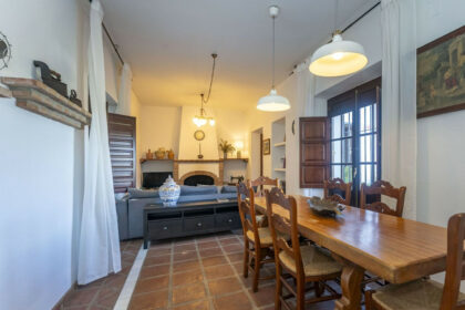 e2456eecf110a8e87412decb4f9fa2c0 - 7