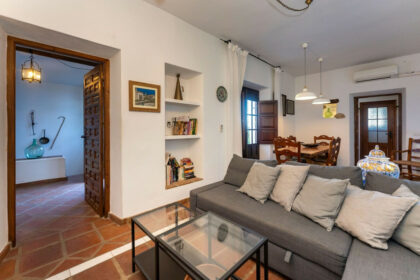 e2456eecf110a8e87412decb4f9fa2c0 - 8