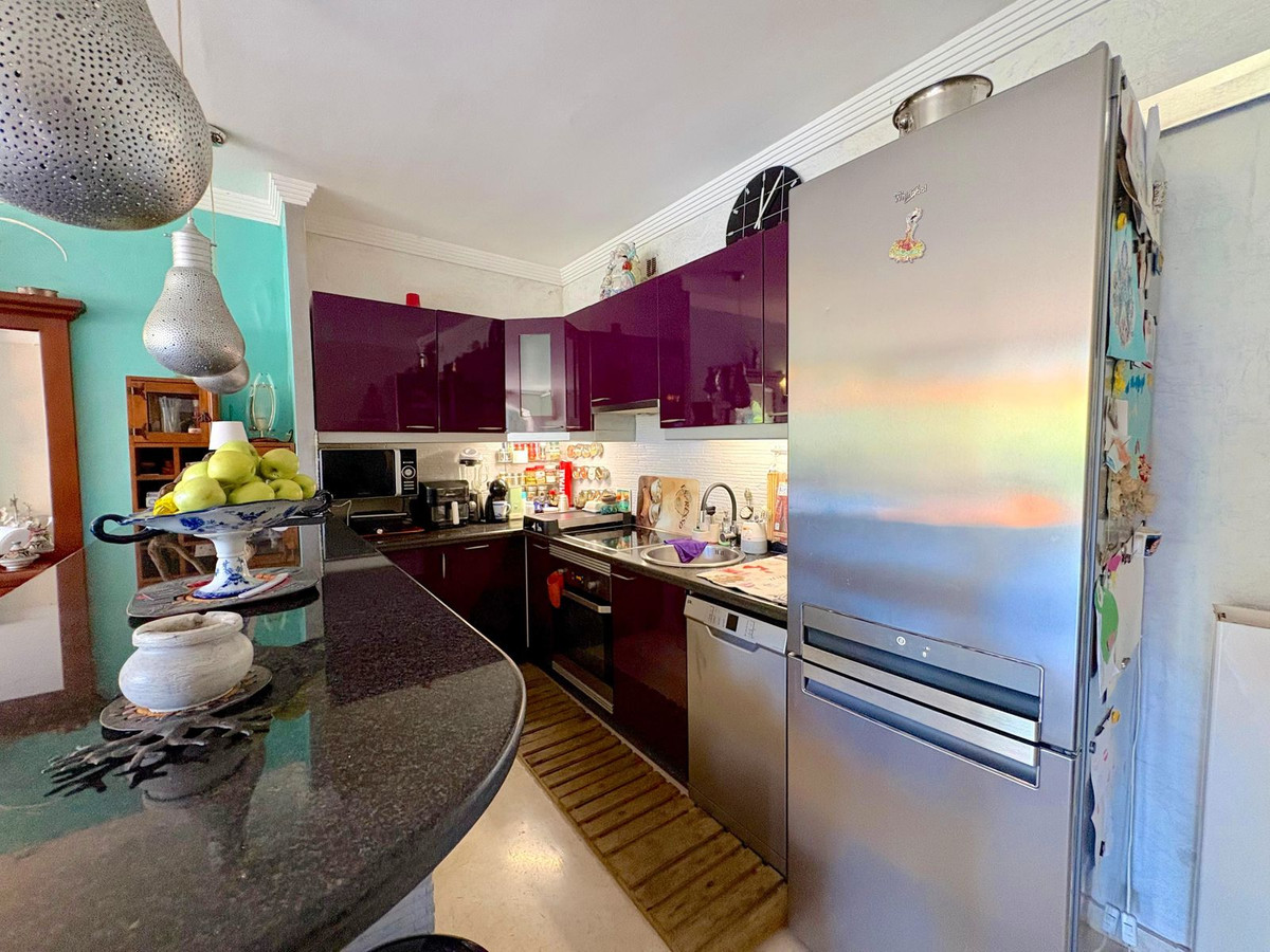 e2a29b2e43b4b4bd118dfbef7a9040fe - 11