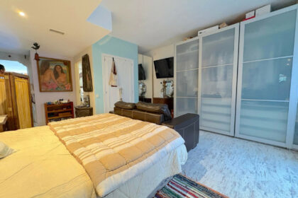 e2a29b2e43b4b4bd118dfbef7a9040fe - 13