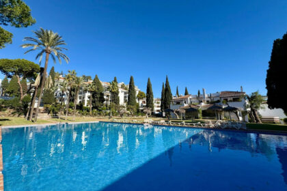 e2a29b2e43b4b4bd118dfbef7a9040fe - 16