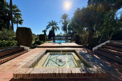 e2a29b2e43b4b4bd118dfbef7a9040fe - 23