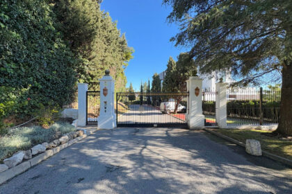 e2a29b2e43b4b4bd118dfbef7a9040fe - 35