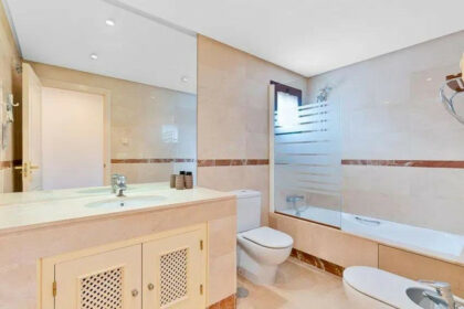 e581ae3dbdc1ccb53f72ced9648411c7 - 10