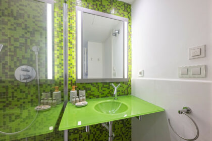 e6c91f3f8ddf984dbf48055b067d3d9c - 30