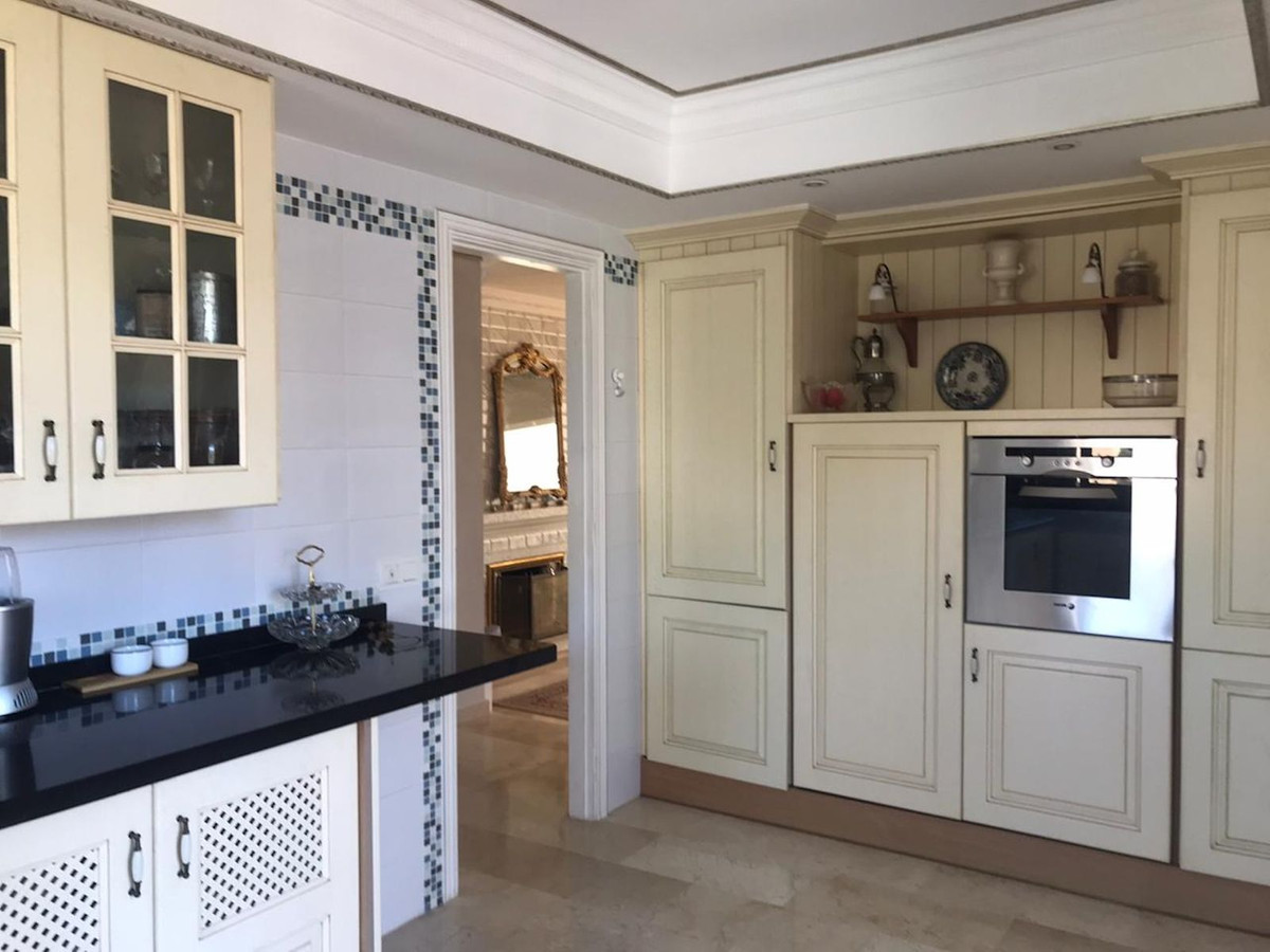 e89b63b139905bcc42b1d505c07caaae - 11