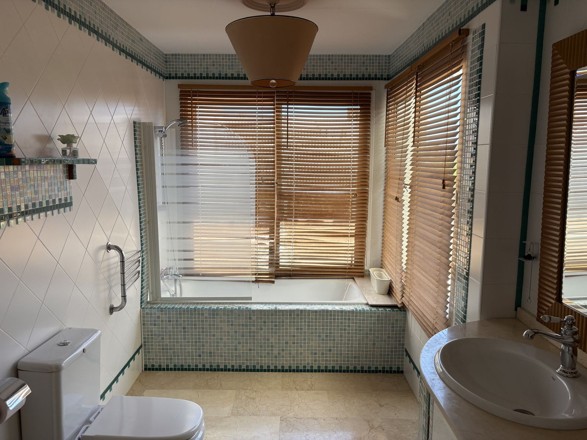 e89b63b139905bcc42b1d505c07caaae - 28