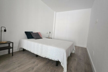 e8bbb7de7d676b895295c9a8ed8a869f - 13