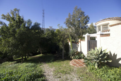 ea0189b142db41cad46c0a667a2be7f8 - 12