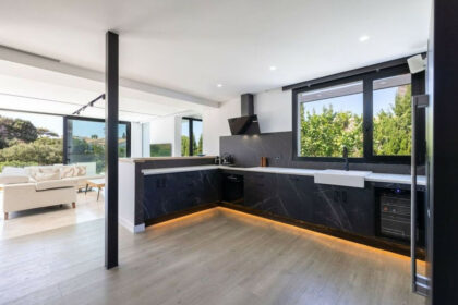 ea0525b144f72890b5236edc73d1208b - 16