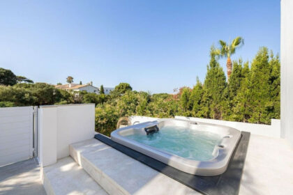 ea0525b144f72890b5236edc73d1208b - 4